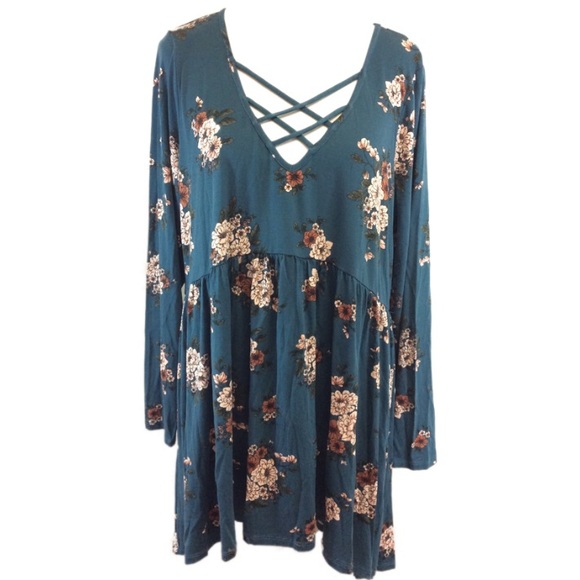 torrid Tops - Torrid criss cross soft knit floral tunic.